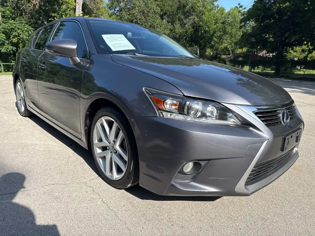 2014 Lexus CT 200h 200h's photo