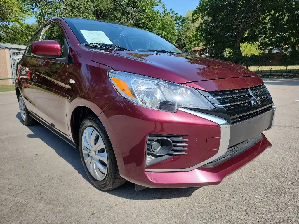 2024 Mitsubishi Mirage ES CVT's photo