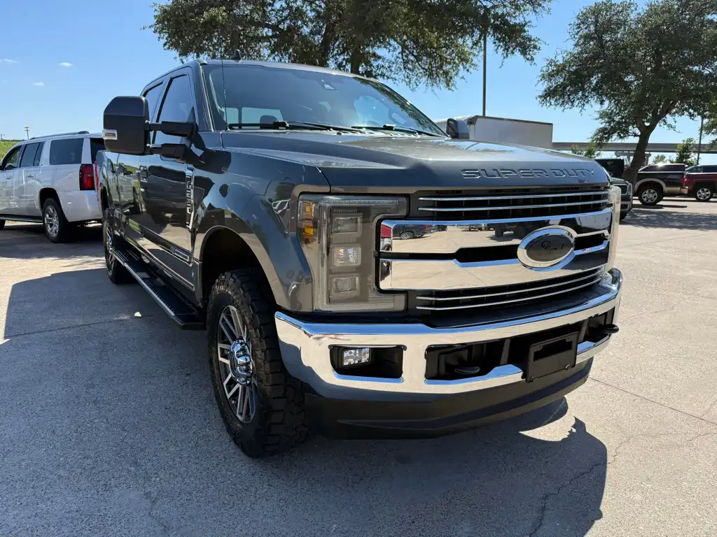 2019 Ford F-250 Lariat 4x4 Crew Cab 6-3/4' Box's photo
