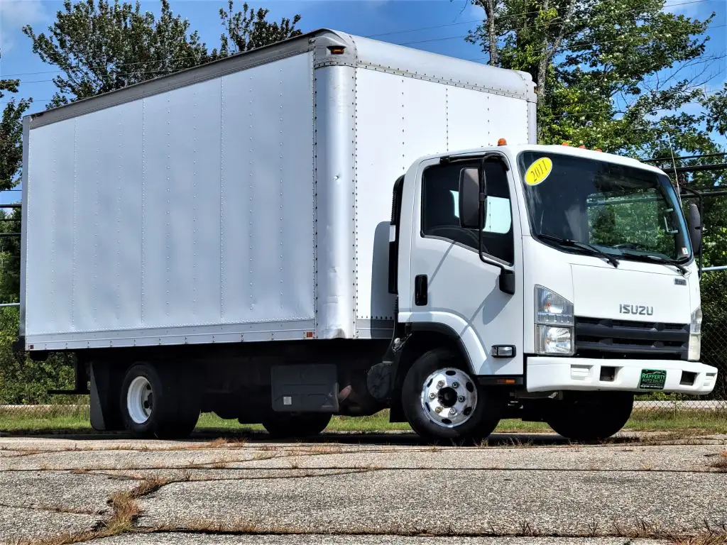 2011 Isuzu NPR undefined photo 1
