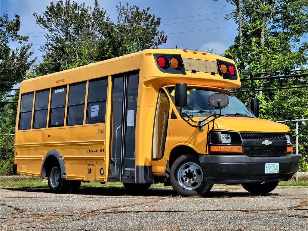 2010 Chevrolet Express's photo