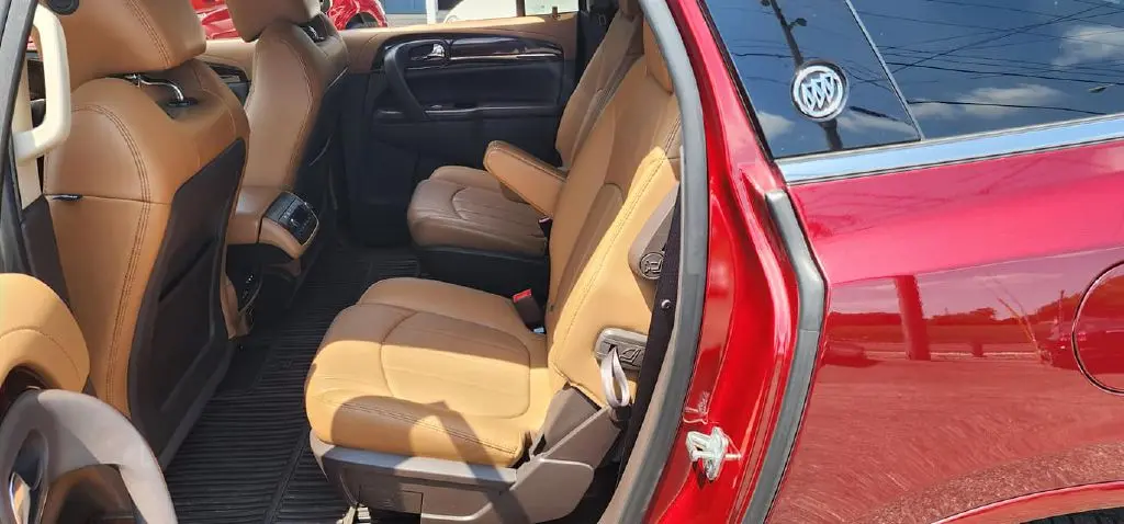 2016 Buick Enclave Leather AWD photo 5