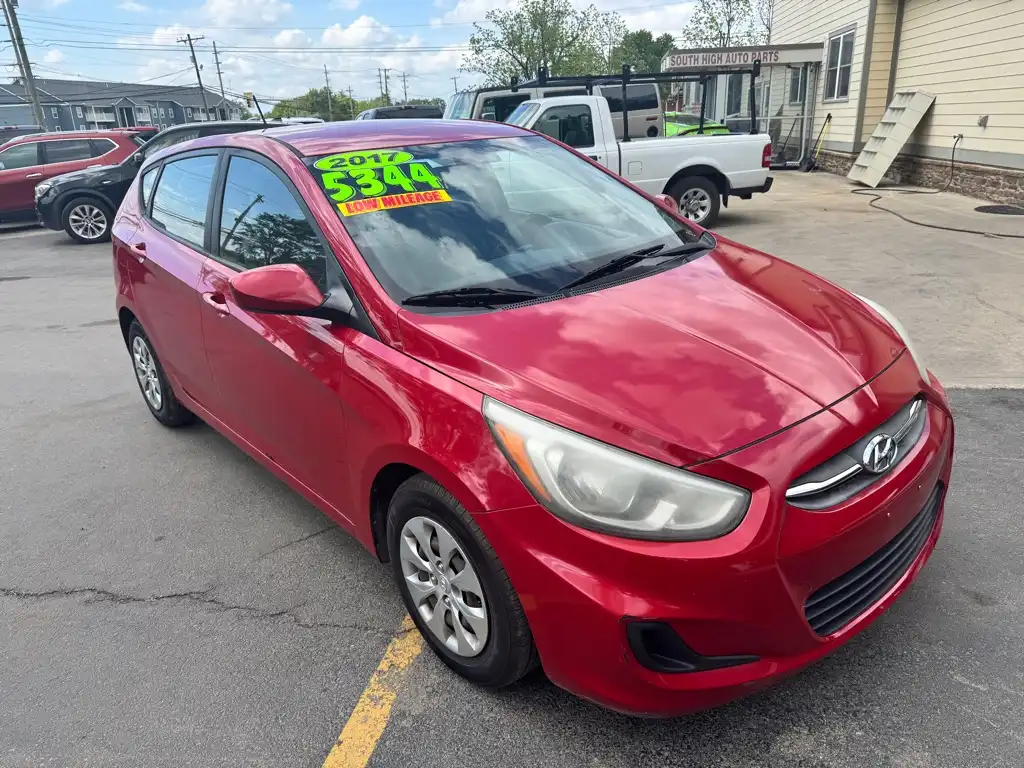 2016 Hyundai Accent SE 5-Door 6-Speed Automatic's photo