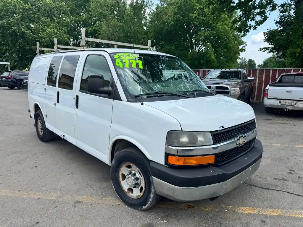 2013 Chevrolet Express 2500 Work Van HD's photo