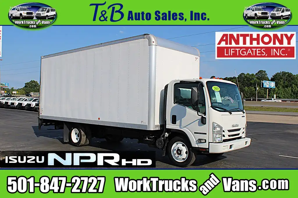 2019 Isuzu NPR-HD's photo
