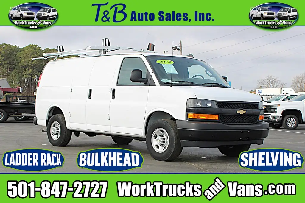 2024 Chevrolet Express 2500 Work Van HD photo 1