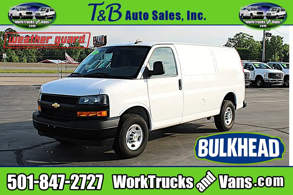 2024 Chevrolet Express 2500 Work Van HD's photo