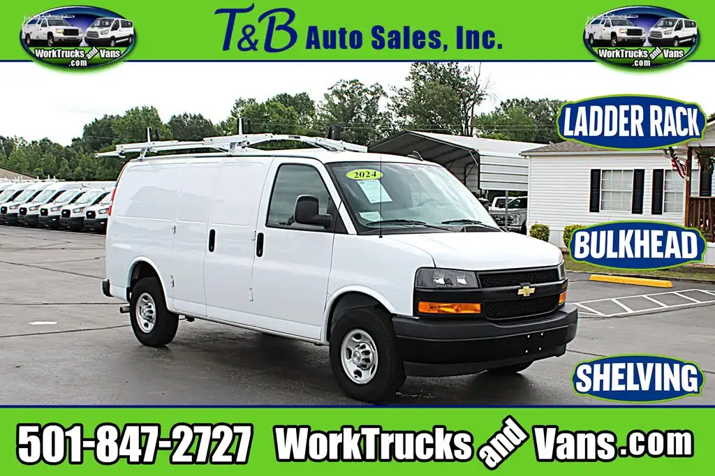 2024 Chevrolet Express 2500 Work Van HD's photo