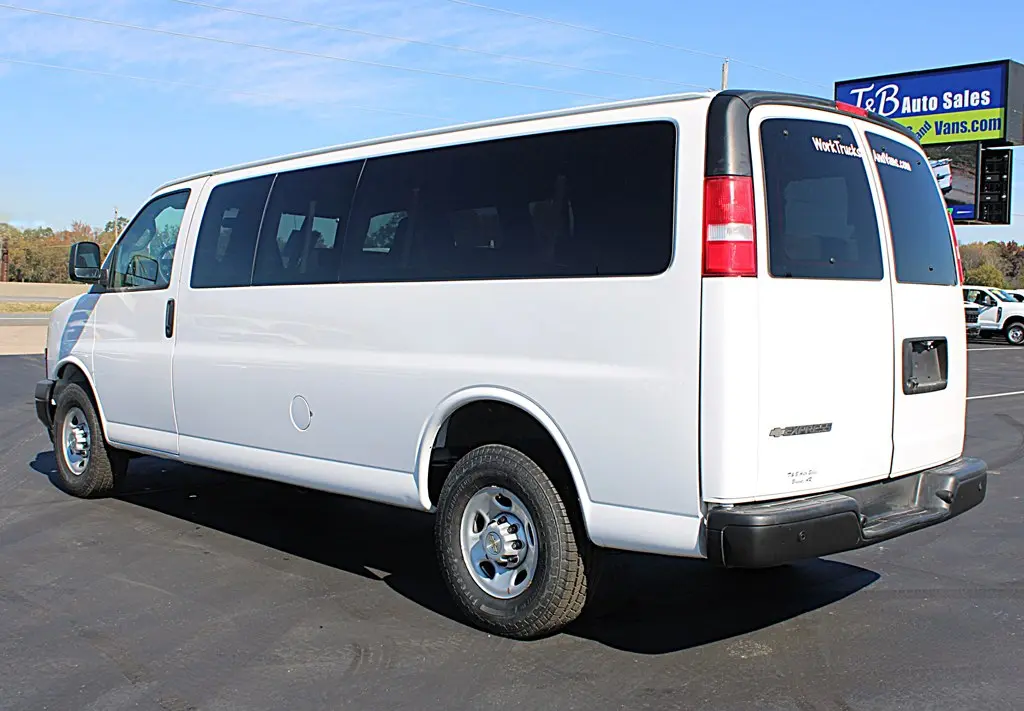 2020 Chevrolet Express 3500 LS Extended photo 4