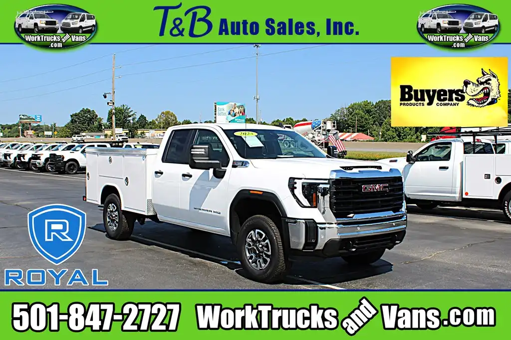 2025 GMC Sierra Pro 2WD Double Cab Long Box's photo
