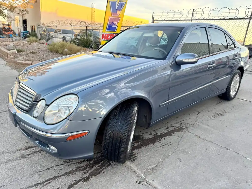 2004 Mercedes-Benz E-Class E320's photo