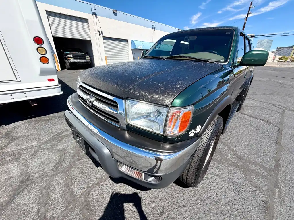 2000 Toyota 4Runner SR5 4AT's photo