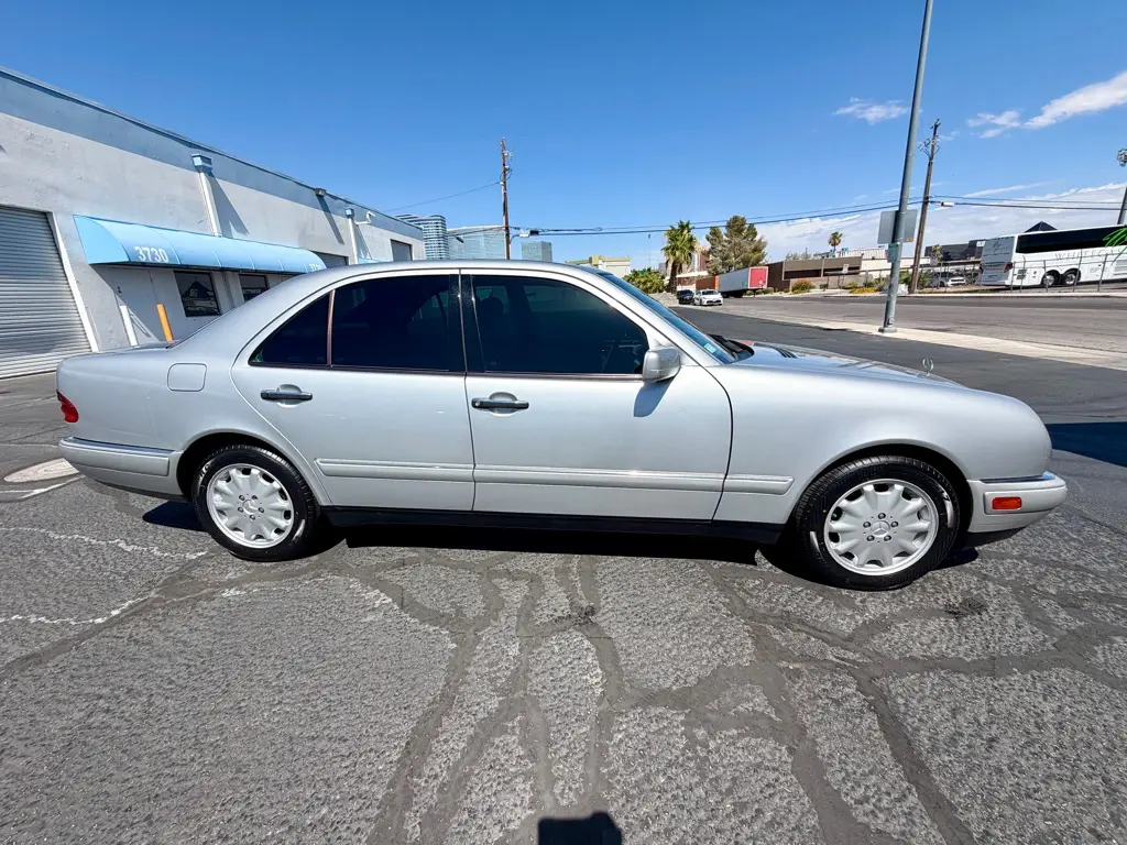 1997 Mercedes-Benz E-Class E 320 photo 4
