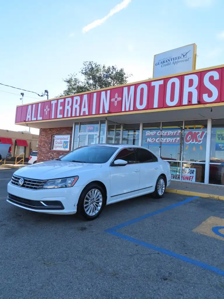 2017 Volkswagen Passat 1.8T SE Auto's photo