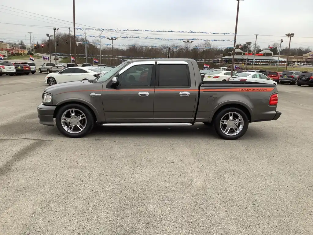 2002 Ford F-150 Harley-Davidson SuperCrew's photo