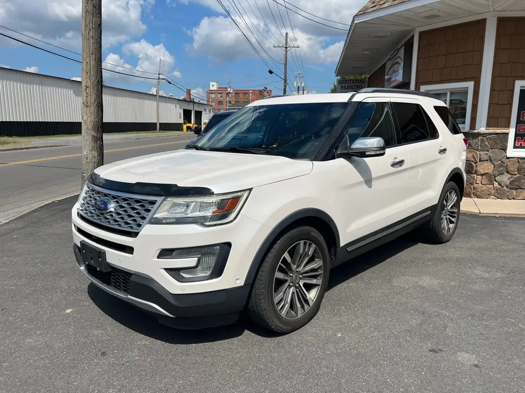 2017 Ford Explorer Platinum 4WD photo 1