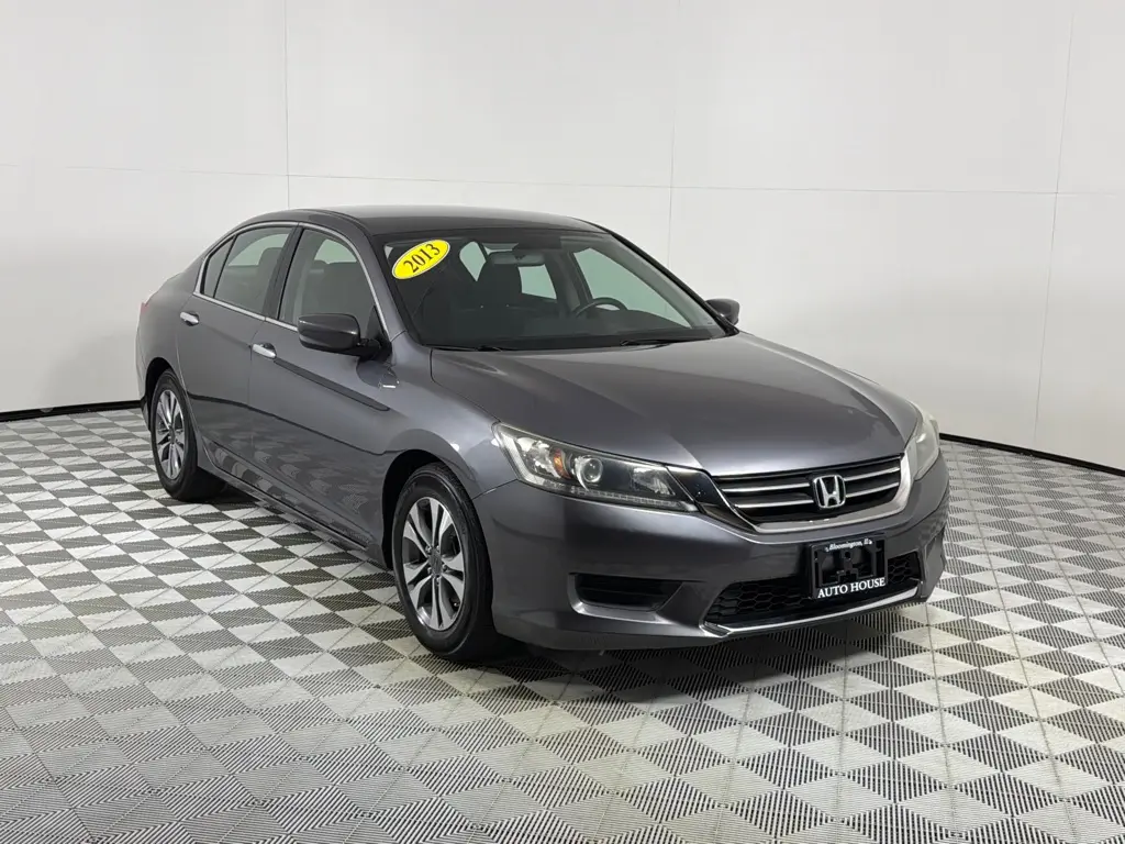 2013 Honda Accord LX Auto photo 4