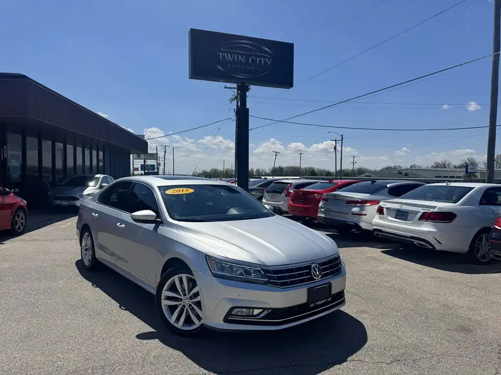 2018 Volkswagen Passat 2.0T SEL Premium Auto's photo