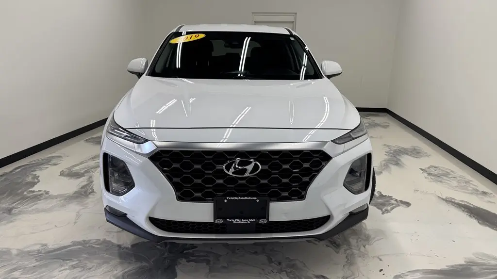 2019 Hyundai Santa Fe SEL 2.4 photo 3