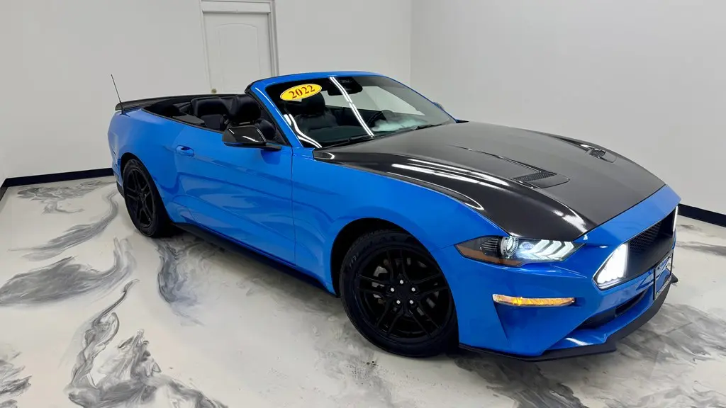 2022 Ford Mustang None photo 3