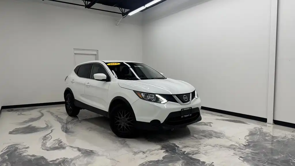 2019 Nissan Rogue Sport S AWD's photo