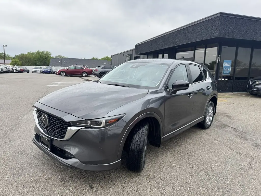 2024 Mazda CX-5 S Select Package Auto AWD photo 3