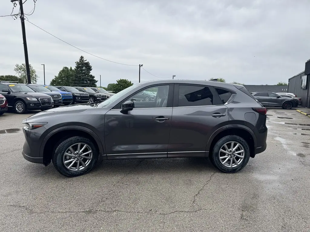 2024 Mazda CX-5 S Select Package Auto AWD photo 4