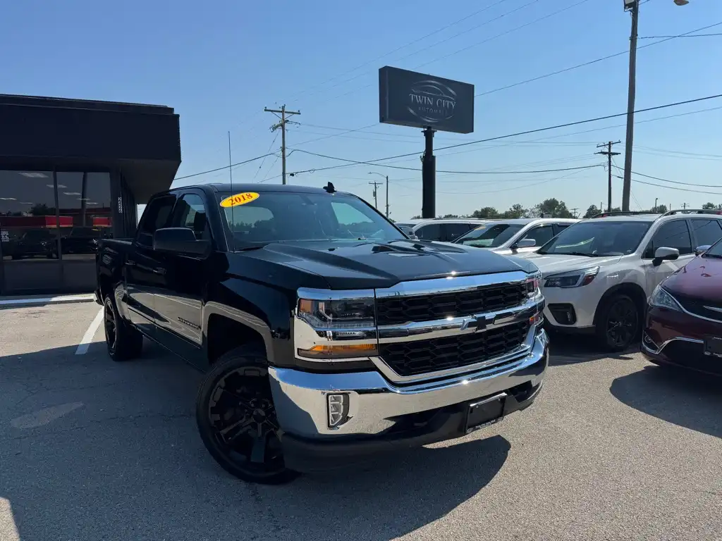 2018 Chevrolet Silverado 1500 LT 4X4 Crew Cab Standard Box's photo