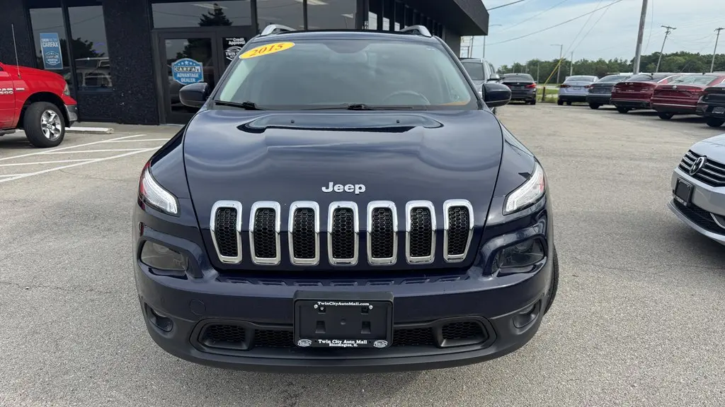 2015 Jeep Cherokee Latitude 4X4 photo 3
