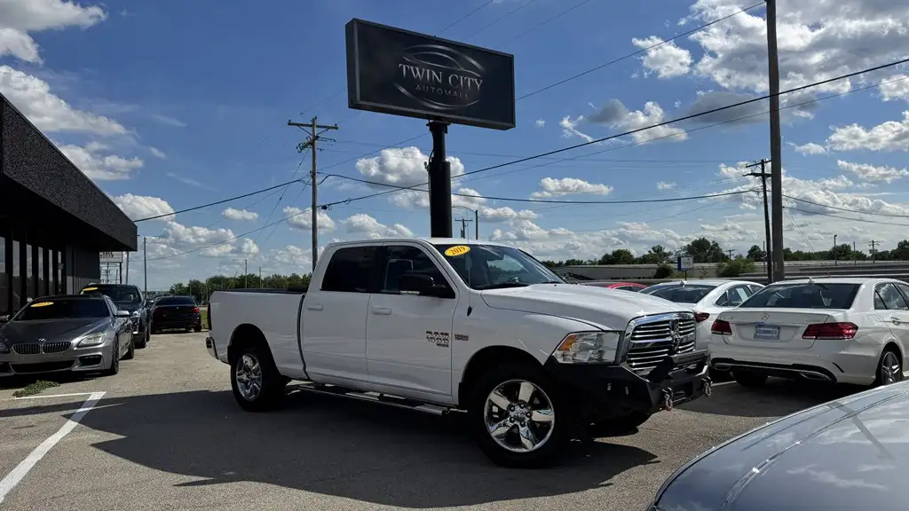2019 RAM 1500 Classic Big Horn 4x4 Crew Cab 6'4's photo
