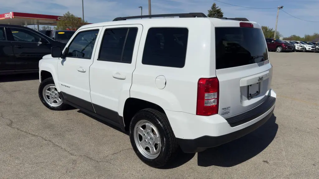 2017 Jeep Patriot Sport photo 5