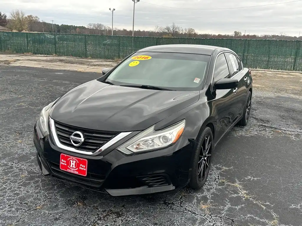 2016 Nissan Altima 2.5's photo