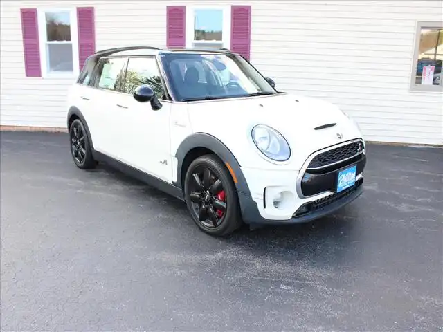 2017 MINI Clubman Cooper S ALL4's photo