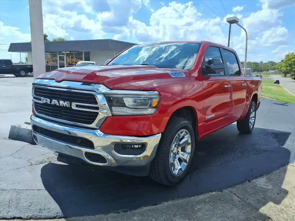 2019 RAM 1500 Big Horn/Lone Star 4WD Crew Cab 5'7's photo