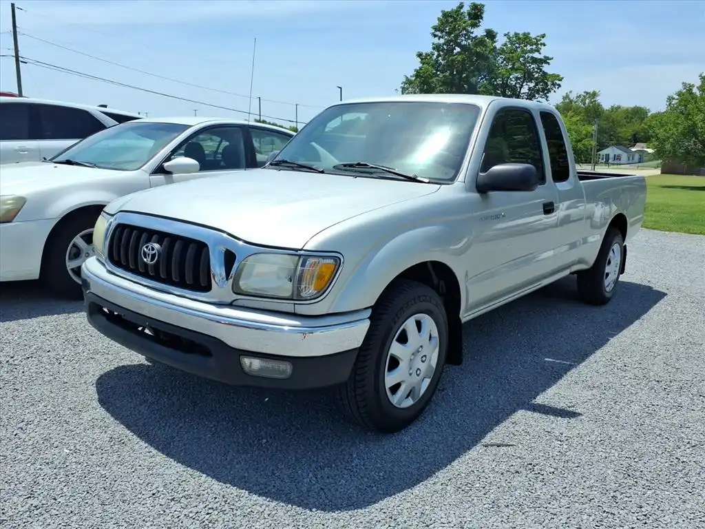 2004 Toyota Tacoma Xtracab 4AT's photo