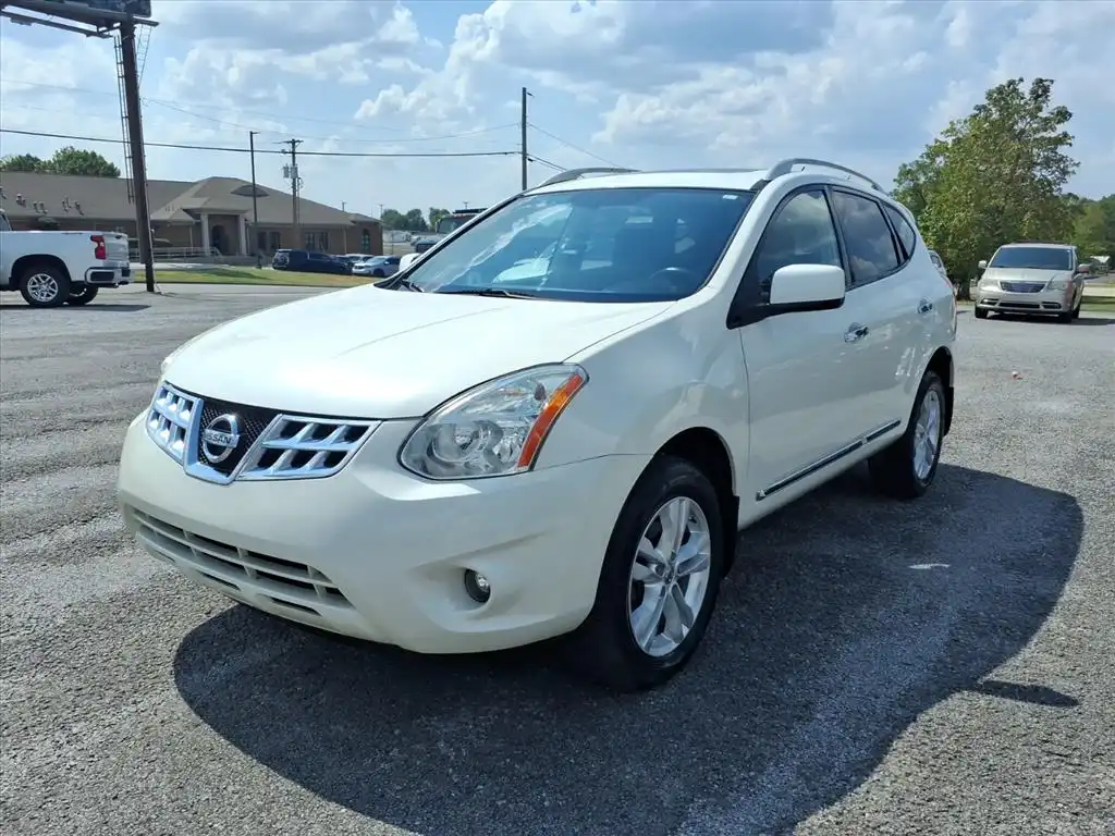 2013 Nissan Rogue S FWD's photo