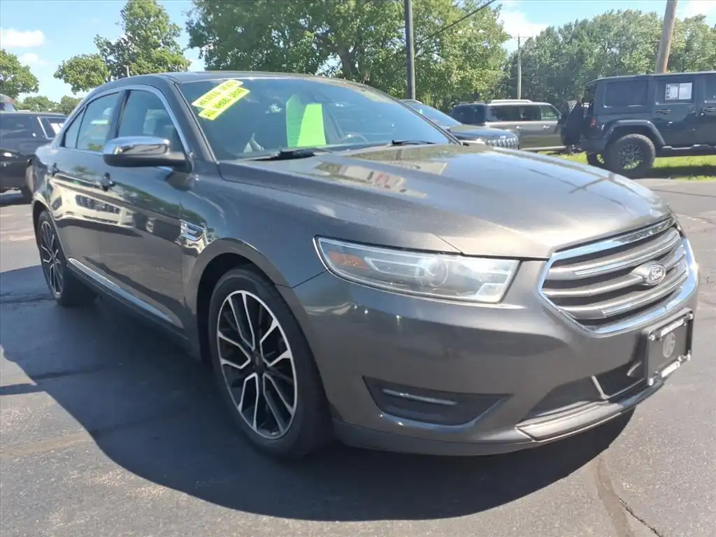 2017 Ford Taurus Limited AWD's photo