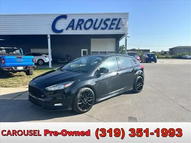 2018 Ford Focus ST Hatchback's photo