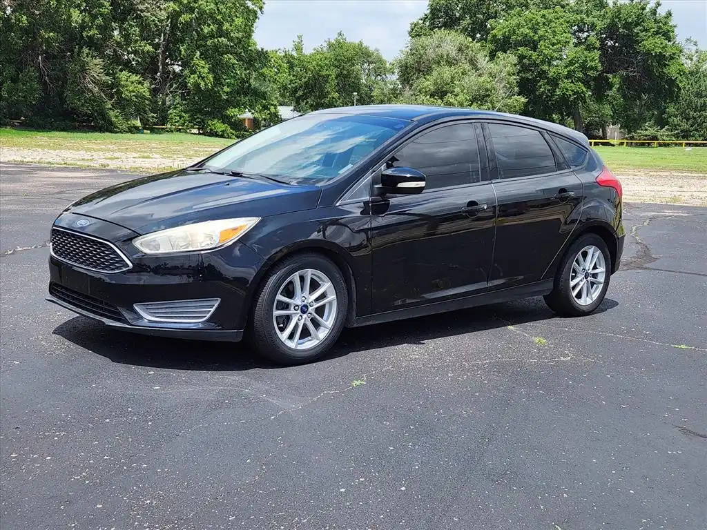 2016 Ford Focus 5 Door Hatch SE's photo