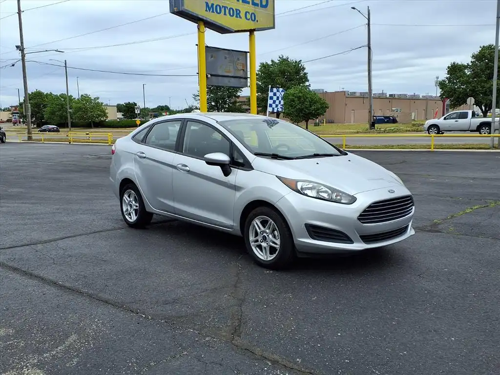 2019 Ford Fiesta SE Sedan's photo