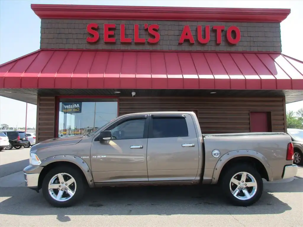 2010 RAM 1500 SLT 4x4 Crew Cab's photo