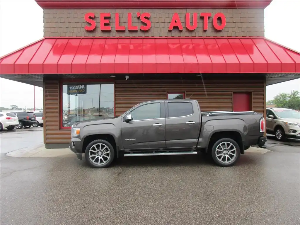 2019 GMC Canyon 4WD Denali Crew Cab Short Box's photo