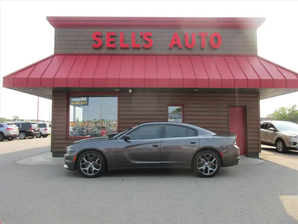 2015 Dodge Charger R/T's photo