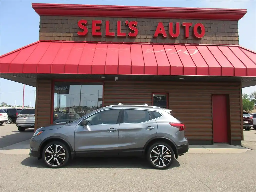 2018 Nissan Rogue Sport SL AWD's photo