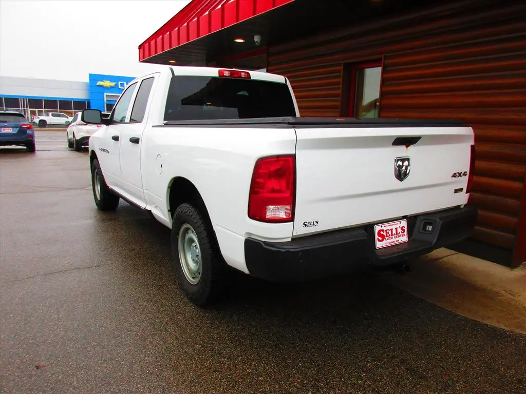 2012 RAM 1500 ST 4x4 Quad Cab photo 5