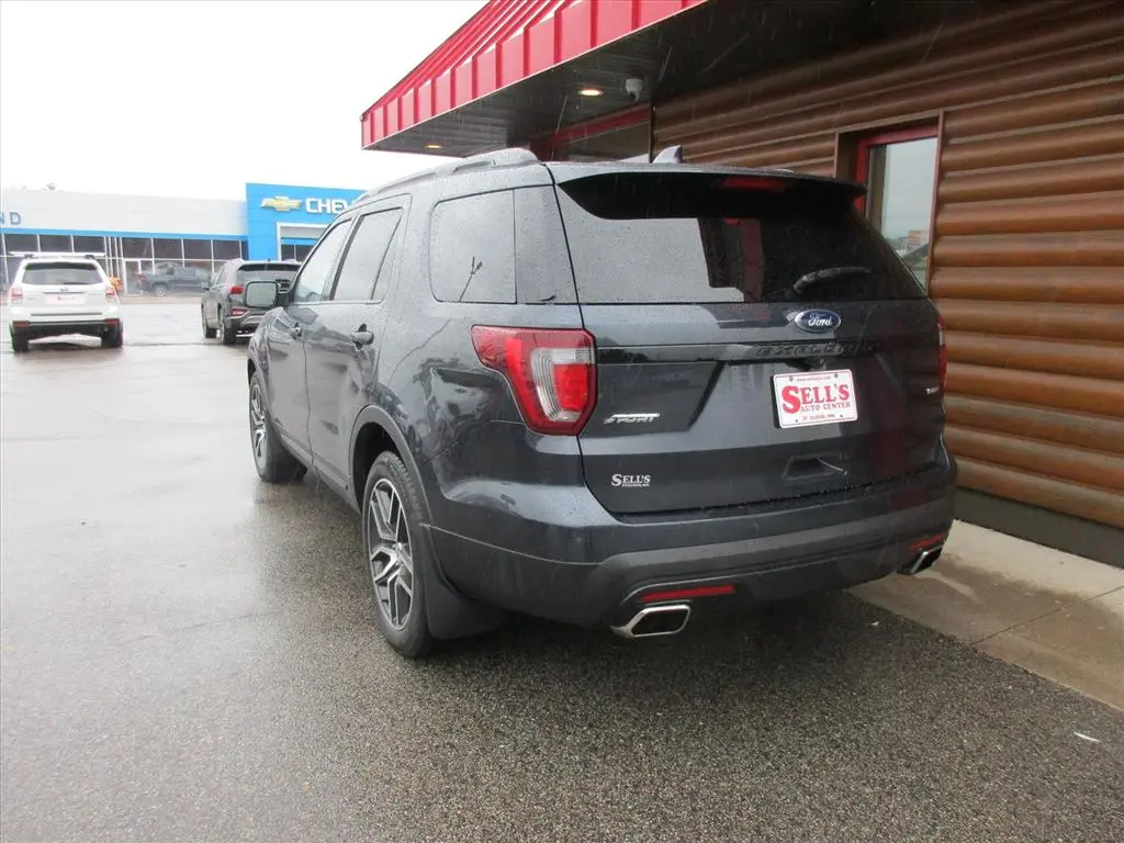 2017 Ford Explorer Sport 4WD photo 5