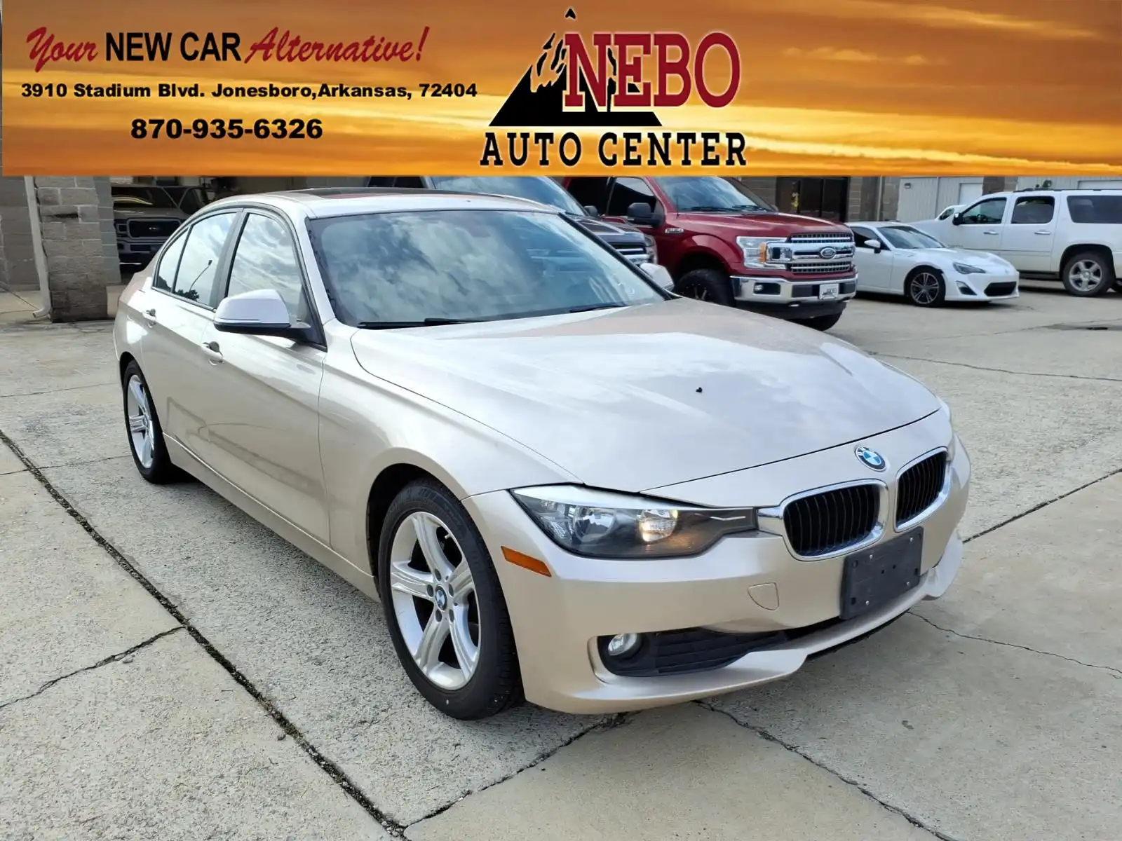 2013 BMW 3 Series 320i Sedan's photo