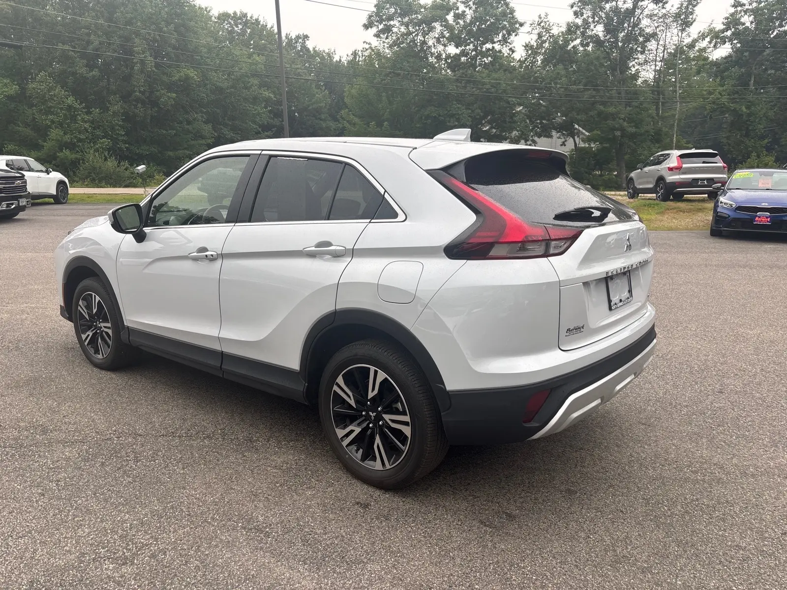 2025 Mitsubishi Eclipse Cross SE S-AWC photo 4