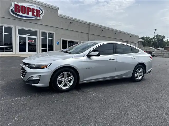 2022 Chevrolet Malibu 1FL's photo