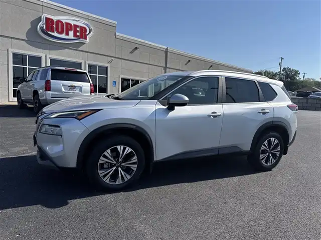 2023 Nissan Rogue SV FWD's photo